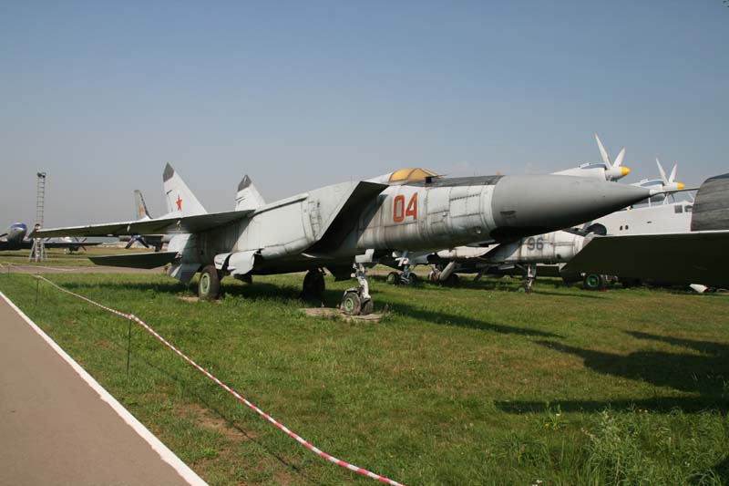 123_MiG-25
