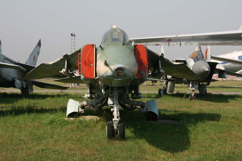 130_MiG-27